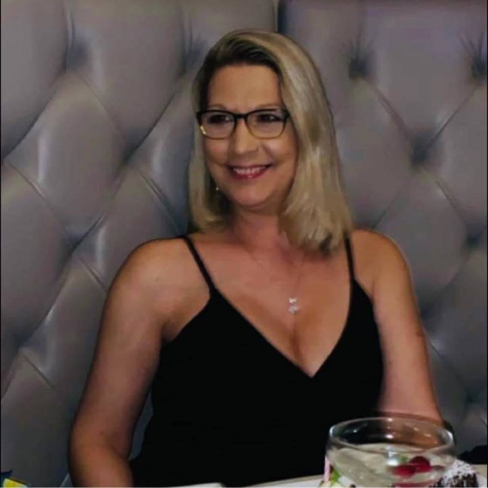 Meet your Posher, Sharon